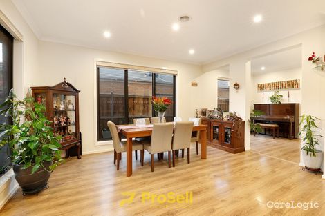 Property photo of 14 Milliners Avenue Keysborough VIC 3173