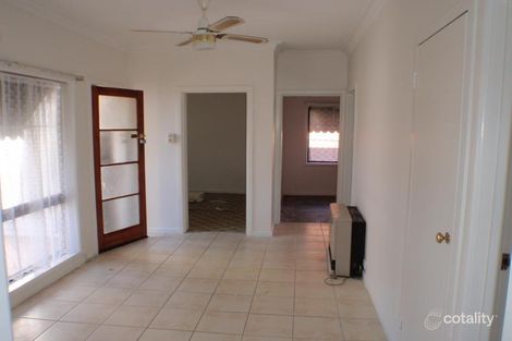 Property photo of 6 Ivanhoe Street Wendouree VIC 3355