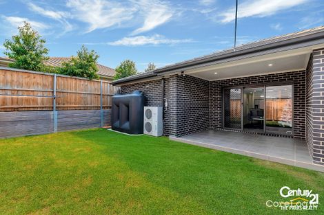 Property photo of 4 Silvester Way Gledswood Hills NSW 2557