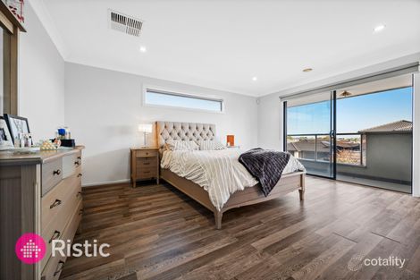 Property photo of 18 Abloom View Mickleham VIC 3064