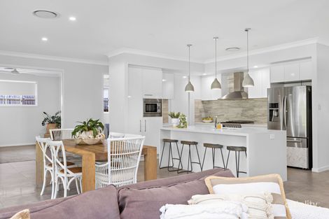 Property photo of 25 Angliss Circuit Thornlands QLD 4164