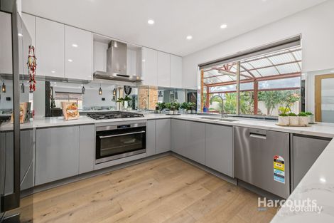 Property photo of 13 Edgewater Circuit Cairnlea VIC 3023