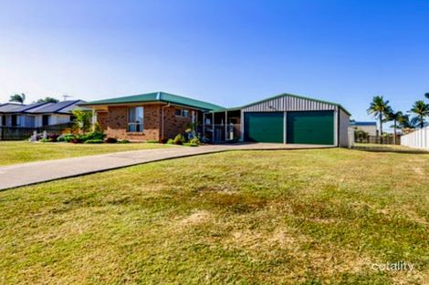 9 Cove St, Burnett Heads, QLD 4670