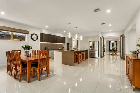 Property photo of 17 Bournian Avenue Strathmore VIC 3041