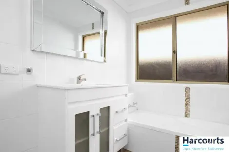 Property photo of 27 Glenwood Grove Horsley NSW 2530