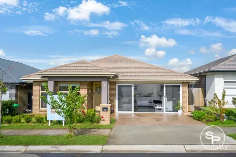 6 Kingsley St, Oran Park, NSW 2570