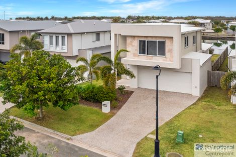 Property photo of 70 Harbour Rise Hope Island QLD 4212