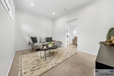 Property photo of 70 Harbour Rise Hope Island QLD 4212