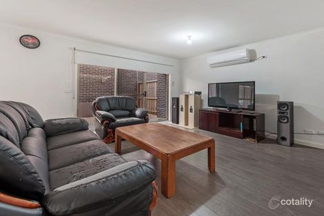 Property photo of 34 Windrock Avenue Craigieburn VIC 3064