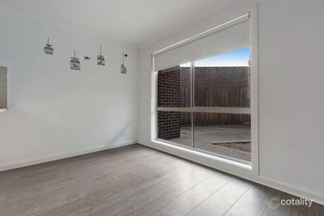 Property photo of 34 Windrock Avenue Craigieburn VIC 3064