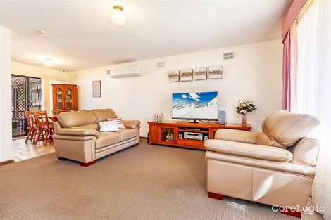 Property photo of 15 Musgrove Crescent Doonside NSW 2767