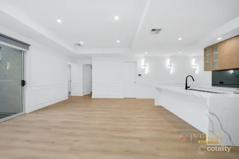 Property photo of 8 Slender Way Mickleham VIC 3064