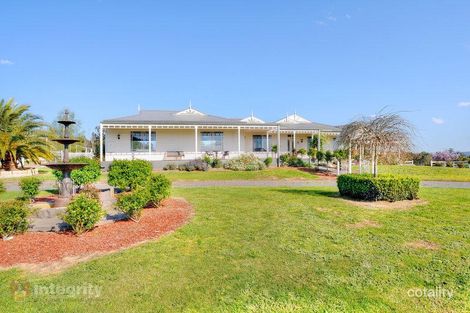70 Airlie Rd, Healesville, VIC 3777