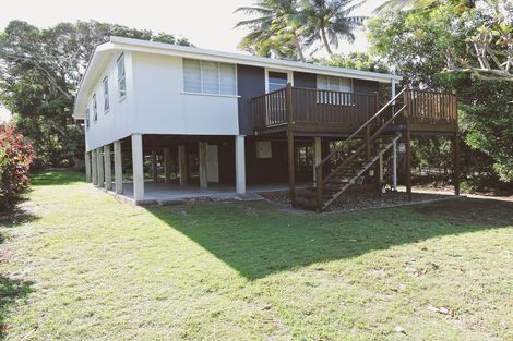 8 Pelican St, Slade Point, QLD 4740