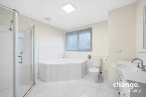 Property photo of 17 Smithfield Square Wantirna VIC 3152