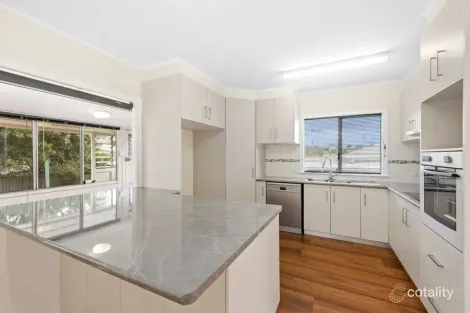 Property photo of 5 Eardley Street Newtown QLD 4350