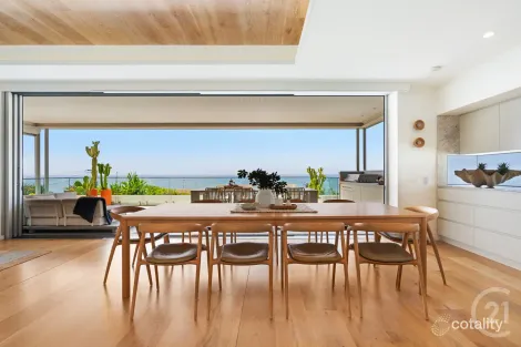 Property photo of 7 Arakoon Crescent Sunshine Beach QLD 4567