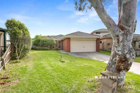 Property photo of 3 Kew Court Narre Warren VIC 3805