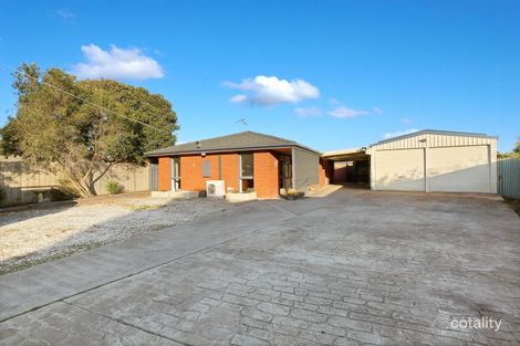 Property photo of 1 Suzanne Court Pakenham VIC 3810