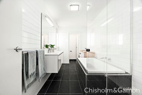 Property photo of 3/55 Ormond Esplanade Elwood VIC 3184