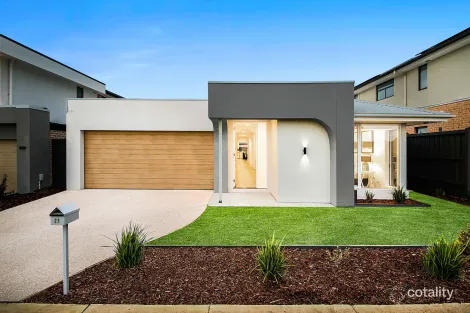 Property photo of 21 Kunlun Crescent Clyde North VIC 3978
