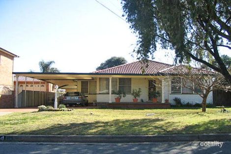 14 Selway Ave, Moorebank, NSW 2170