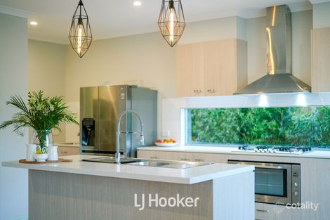 12 Limonium Cres, Lyndhurst, VIC 3975