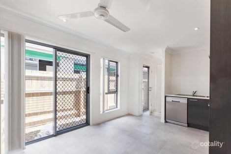 Property photo of 2/276 Herses Road Eagleby QLD 4207