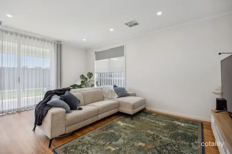 Property photo of 11 Plati Road Angle Vale SA 5117