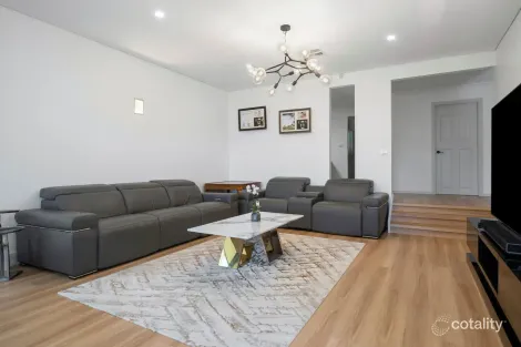 Property photo of 32 Crawford Road Mount Kuring-Gai NSW 2080