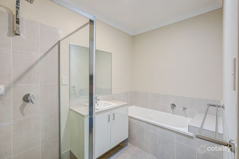 Property photo of 1/1 Alexis Place Park Ridge QLD 4125