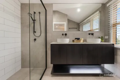 Property photo of 54 Dover Street Hawthorne QLD 4171