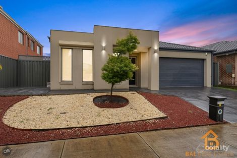 Property photo of 41 Canunda Way Tarneit VIC 3029