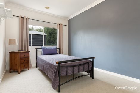 Property photo of 33 Hillgrove Crescent Berwick VIC 3806