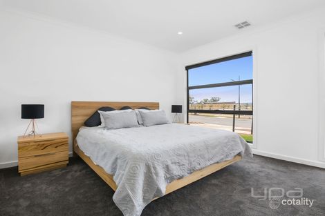 Property photo of 6 Woodlet Street Weir Views VIC 3338