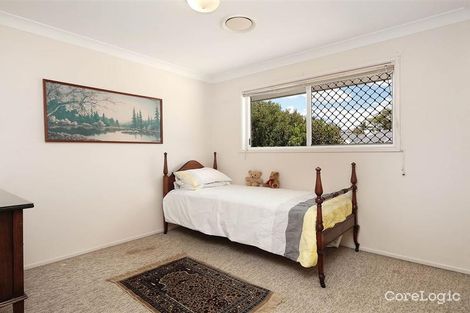 Property photo of 8 Esmeralda Court Carindale QLD 4152