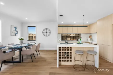 Property photo of 2/3 Aldinga Street Blackburn South VIC 3130