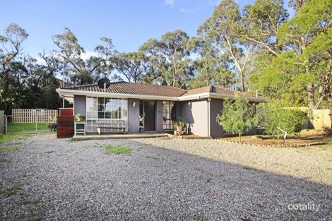 Property photo of 18 Kiandra Crescent Yerrinbool NSW 2575