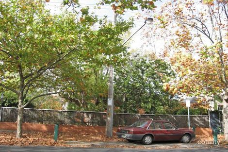 2/18 Huntingtower Rd, Armadale, VIC 3143