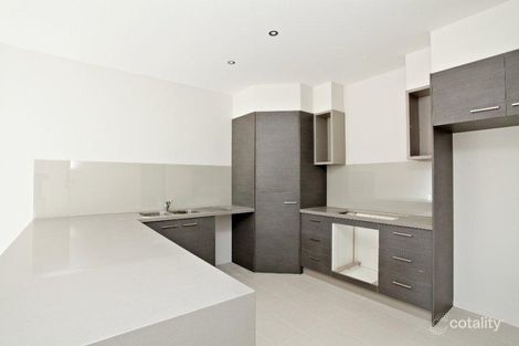 Property photo of 20 Seddon Place Caroline Springs VIC 3023