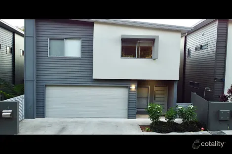 Property photo of 4 Midview Court Currumbin QLD 4223