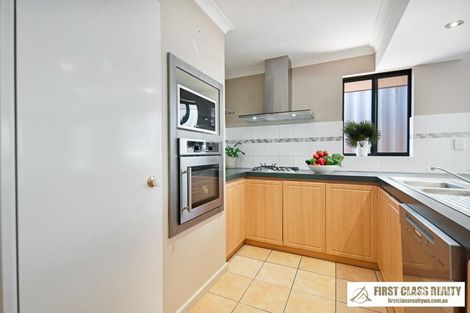 Property photo of 33 The Oval Madeley WA 6065