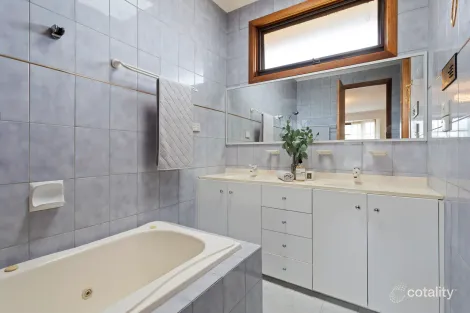 Property photo of 2A Locke Street Brighton East VIC 3187