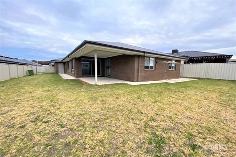 7 Baxter Ct, Lavington, NSW 2641