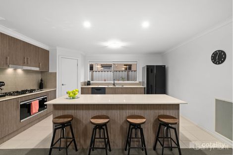 Property photo of 35 Willowtree Drive Pakenham VIC 3810