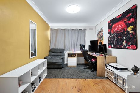 Property photo of 33 Tea Tree Crescent Macquarie Fields NSW 2564