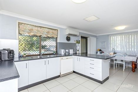 Property photo of 15 Minnamurra Crescent Hillvue NSW 2340