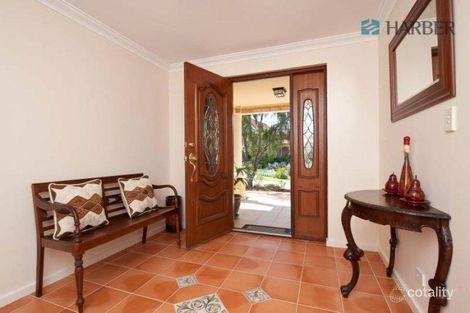 Property photo of 1 Queenscliff Court Kallaroo WA 6025