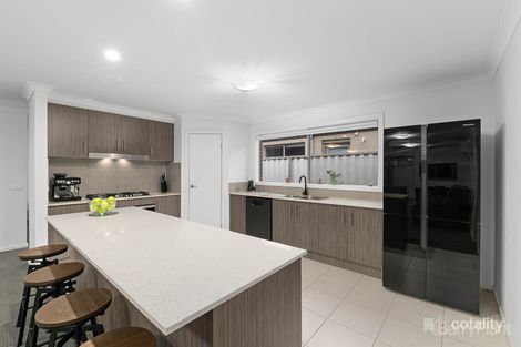 Property photo of 35 Willowtree Drive Pakenham VIC 3810