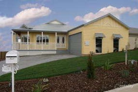 Property photo of 21 Dahlen Place Berwick VIC 3806